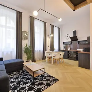 https://argentis-kiebanicza-blackwhite.hotelswroclaw.com